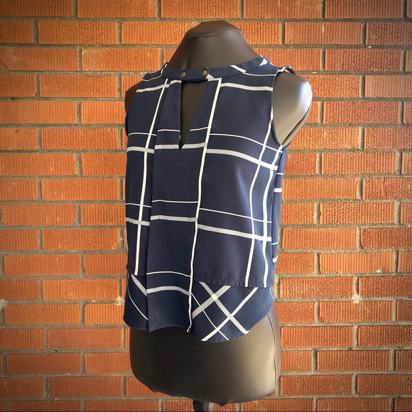 Zara Sleeveless Plaid top - Picture 2 of 14